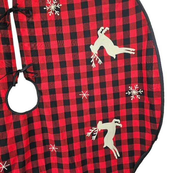 Hobby Lobby Christmas Tree Skirt Embroidered Reindeer Red Buffalo Check 52"D NEW - Picture 6 of 9